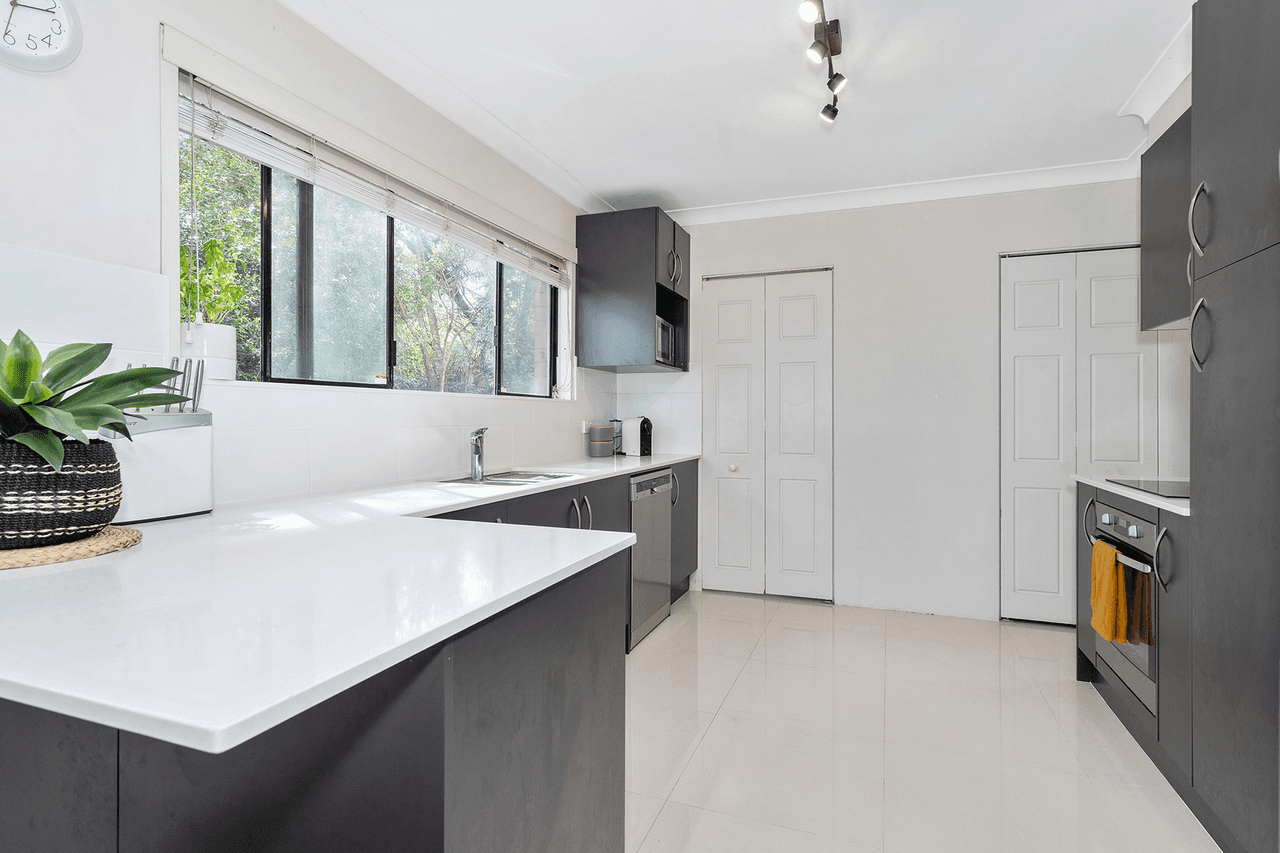 2/48 Nesca Parade, The Hill, NSW 2300