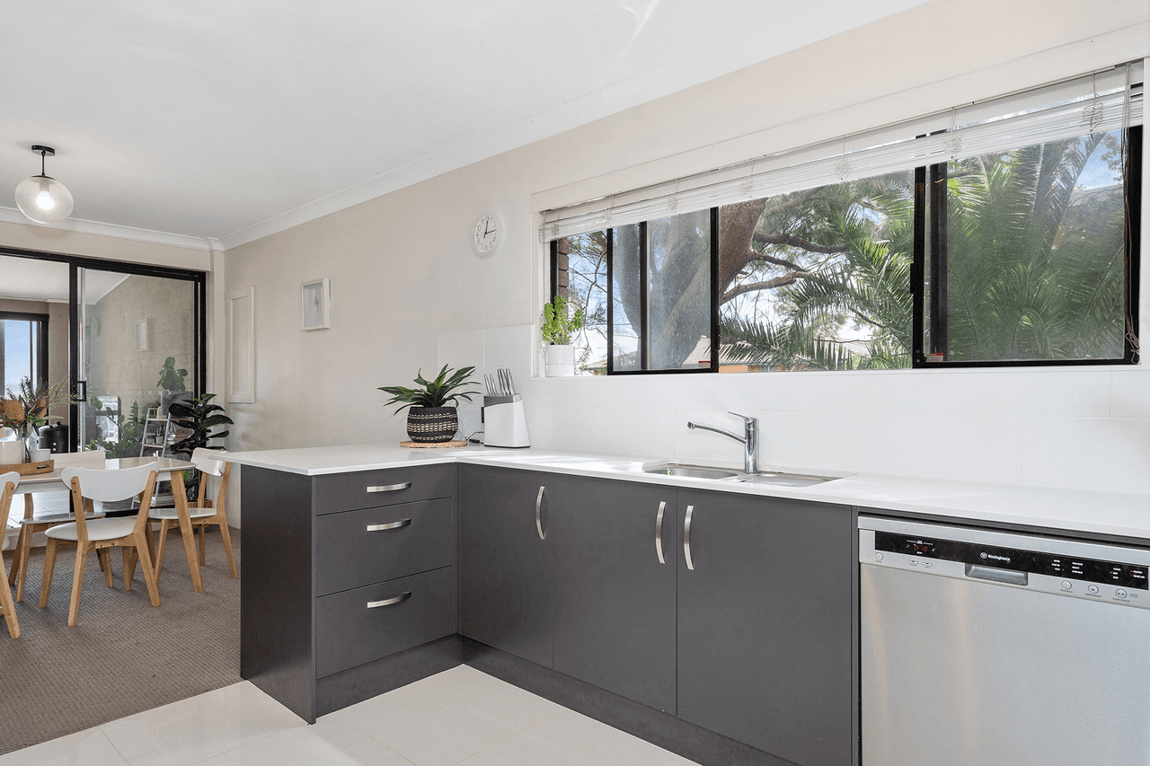 2/48 Nesca Parade, The Hill, NSW 2300