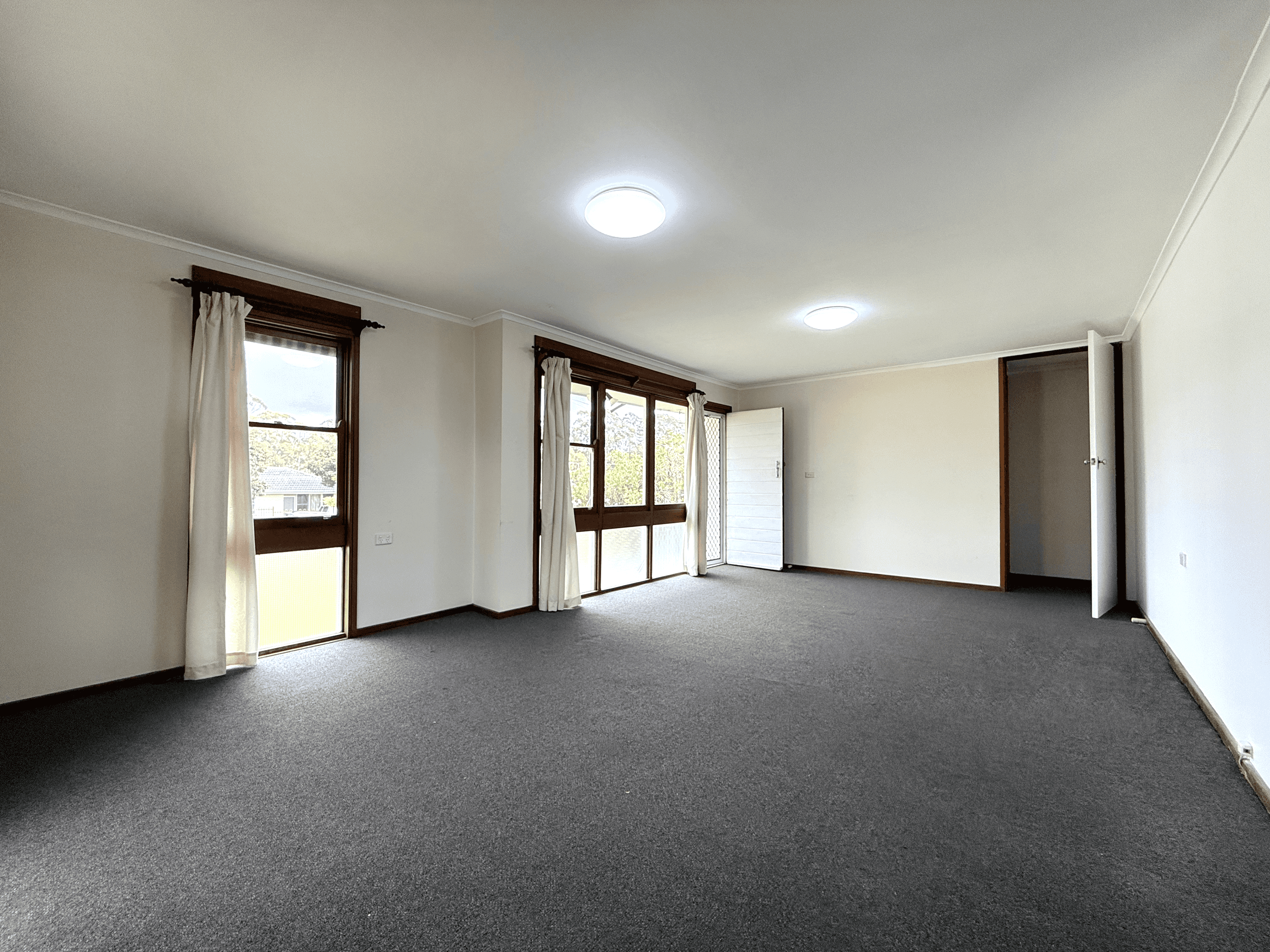 4 Young St, Eden, NSW 2551