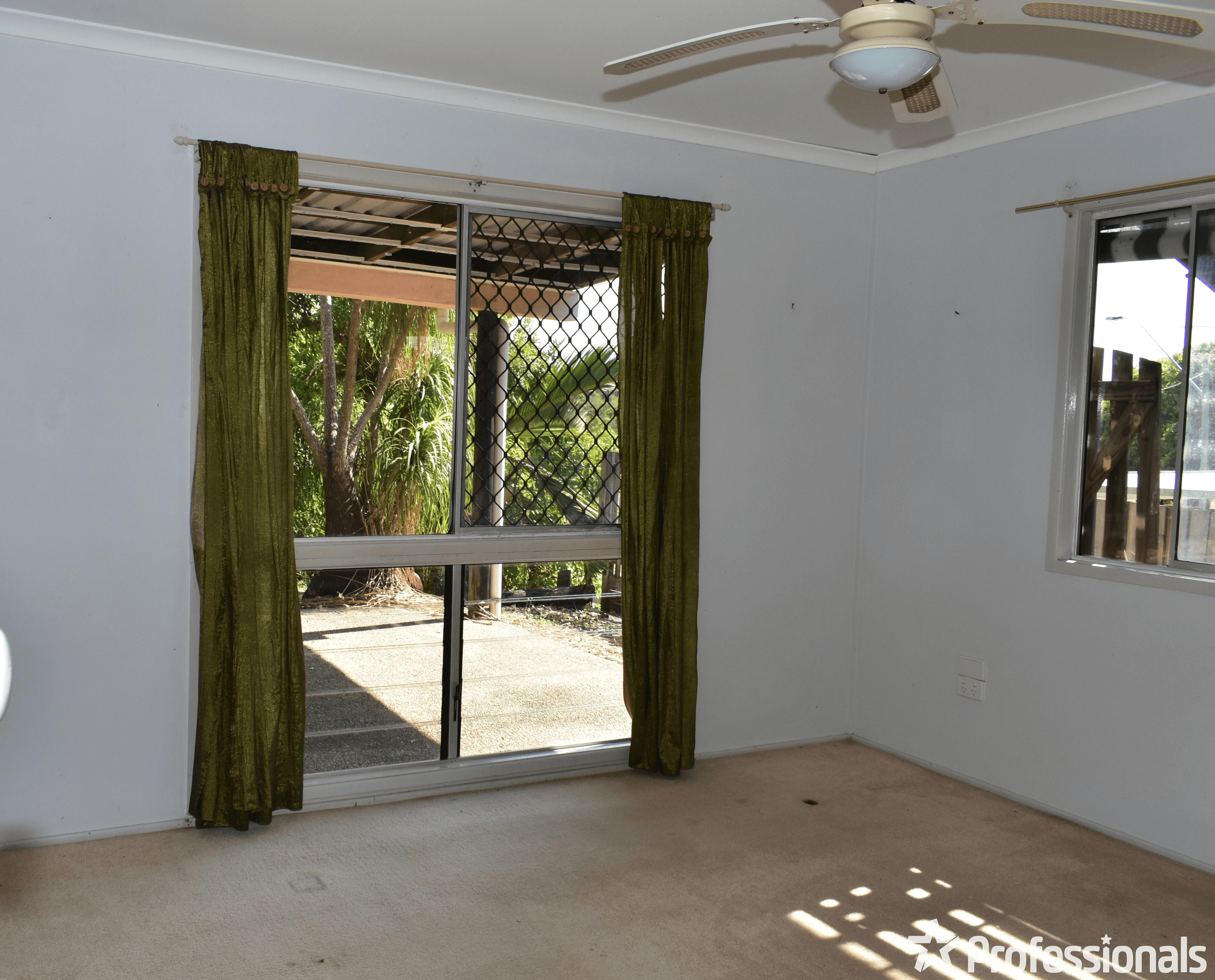 3 Salmon Avenue, EIMEO, QLD 4740