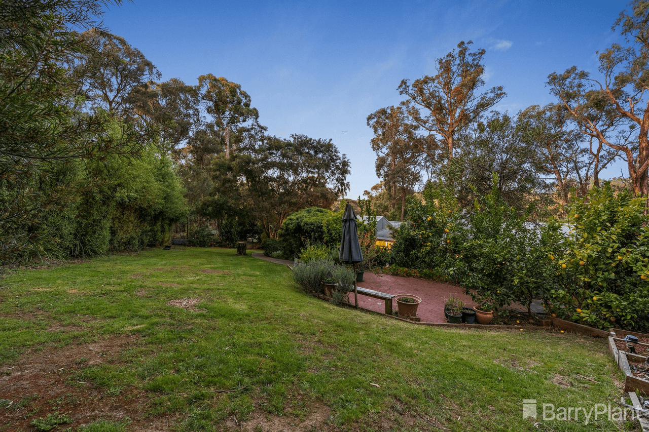 23 Bellbird Crescent, EMERALD, VIC 3782