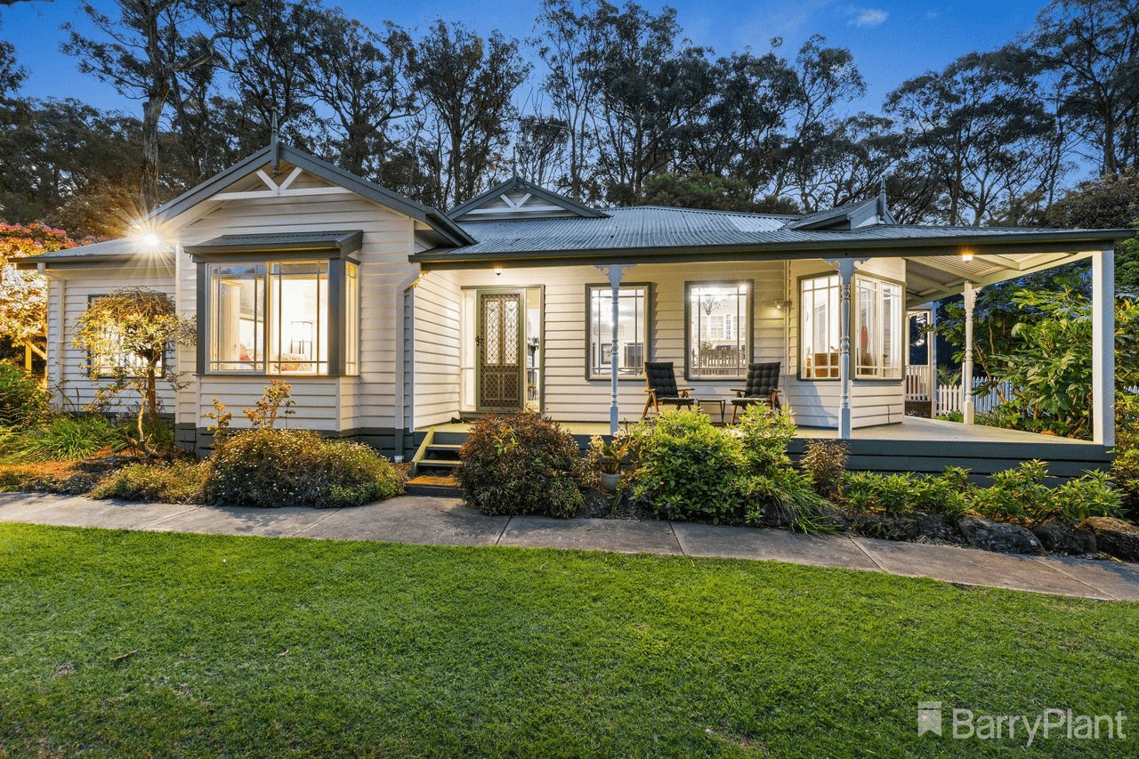 23 Bellbird Crescent, EMERALD, VIC 3782