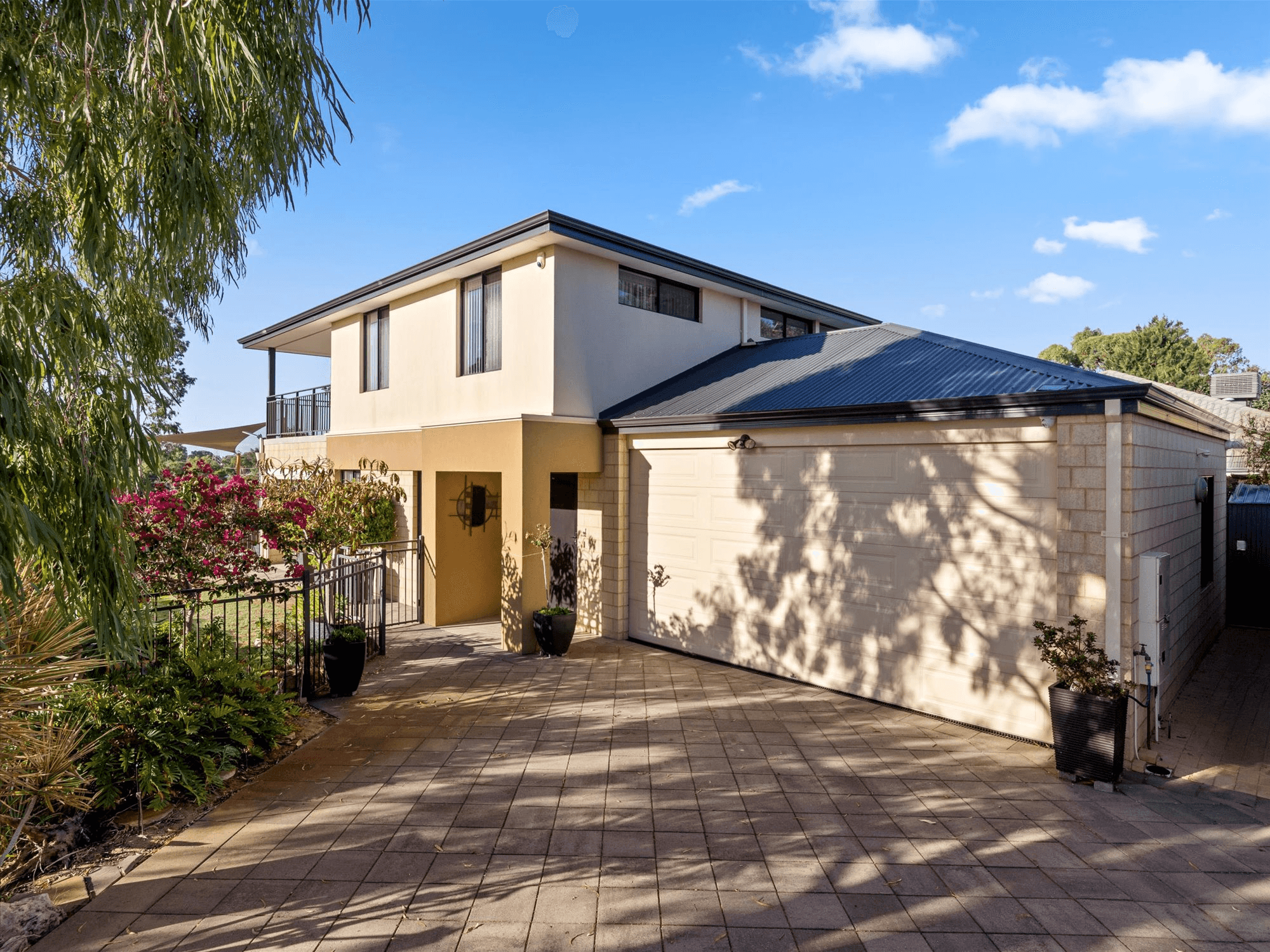 54 Bourbon Street, HAMILTON HILL, WA 6163