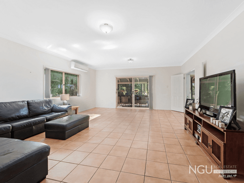 12 Willeen Court, Chuwar, QLD 4306