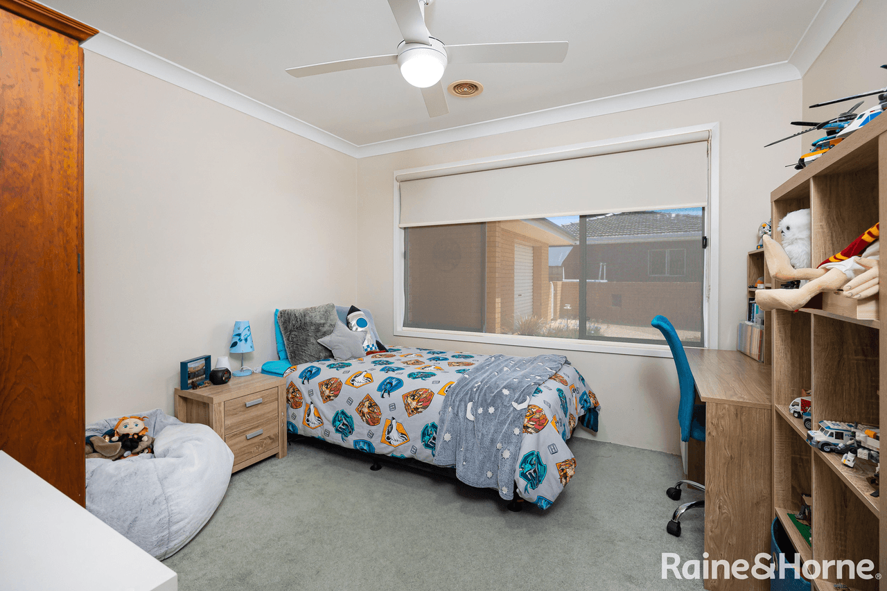 14 Alldis Place, KOORINGAL, NSW 2650