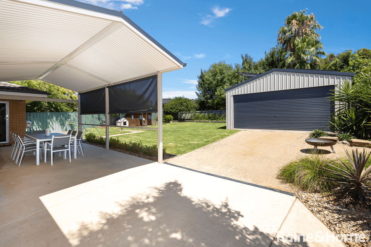 14 Alldis Place, KOORINGAL, NSW 2650