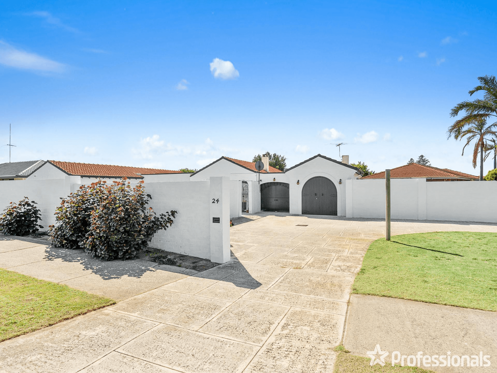 24 Frederick Street, SHOALWATER, WA 6169