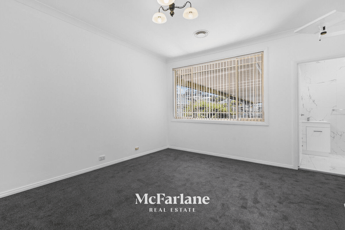 2 Hume Close, Macquarie Hills, NSW 2285