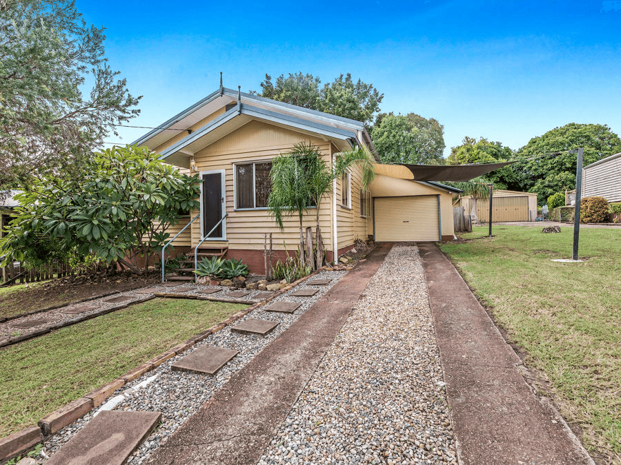 4 Green Street, BOOVAL, QLD 4304