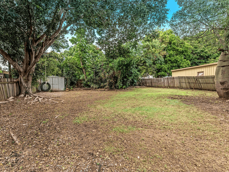 4 Green Street, BOOVAL, QLD 4304