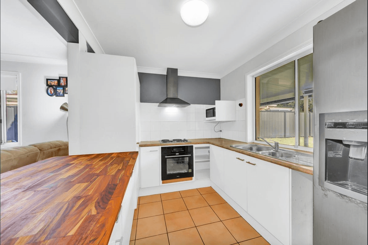 1/150 Greenacre Drive, PARKWOOD, QLD 4214