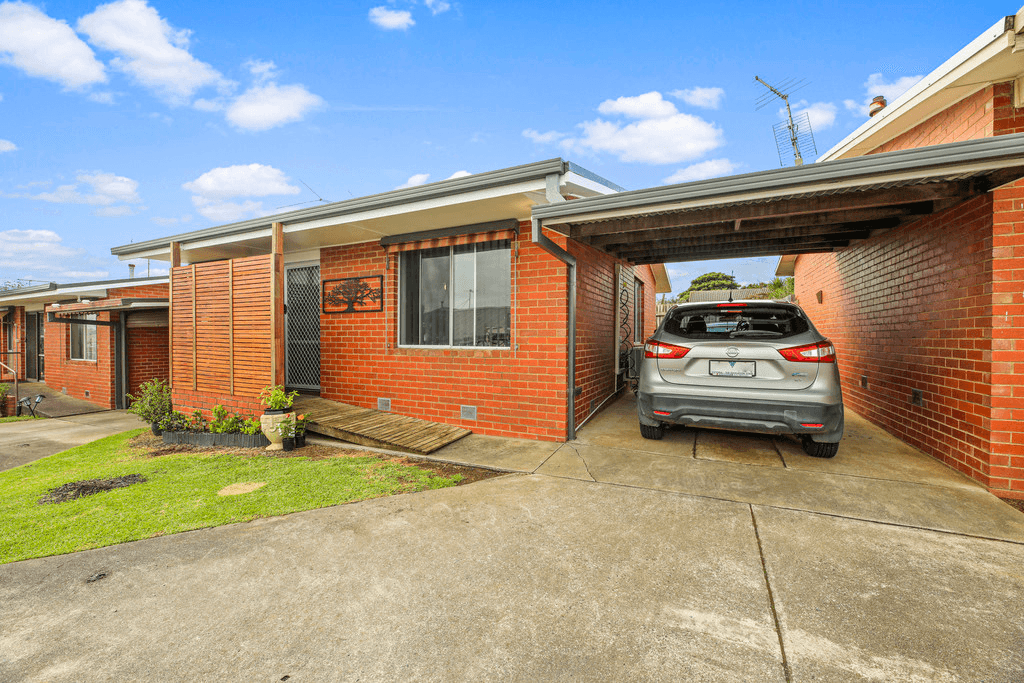 3/4 Caton Street, WARRAGUL, VIC 3820