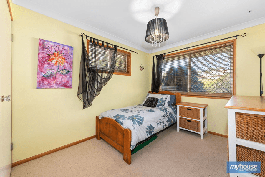 5 Gundry Court, KEARNEYS SPRING, QLD 4350