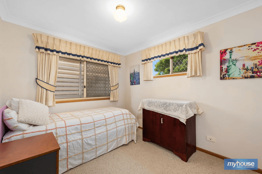 5 Gundry Court, KEARNEYS SPRING, QLD 4350