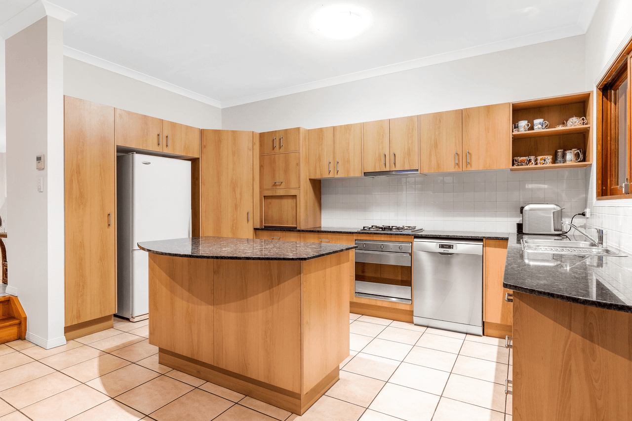 2/80 Philip Street, HAWTHORNE, QLD 4171