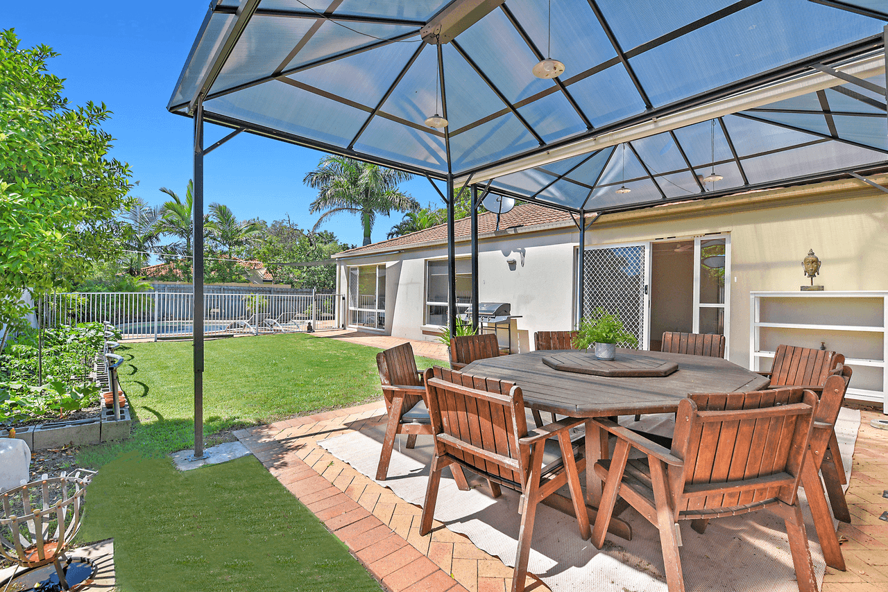 8 Trentham Court, PARKWOOD, QLD 4214