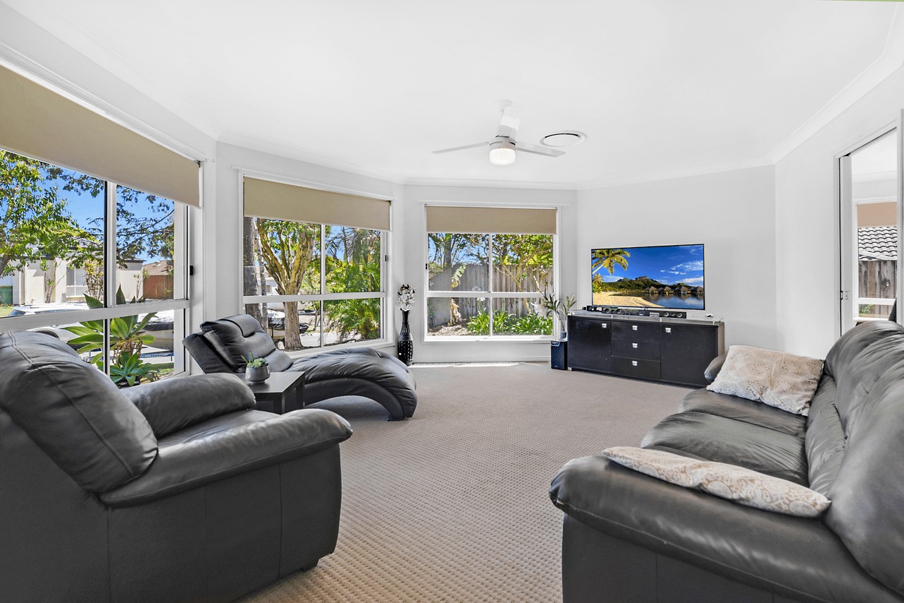 8 Trentham Court, PARKWOOD, QLD 4214