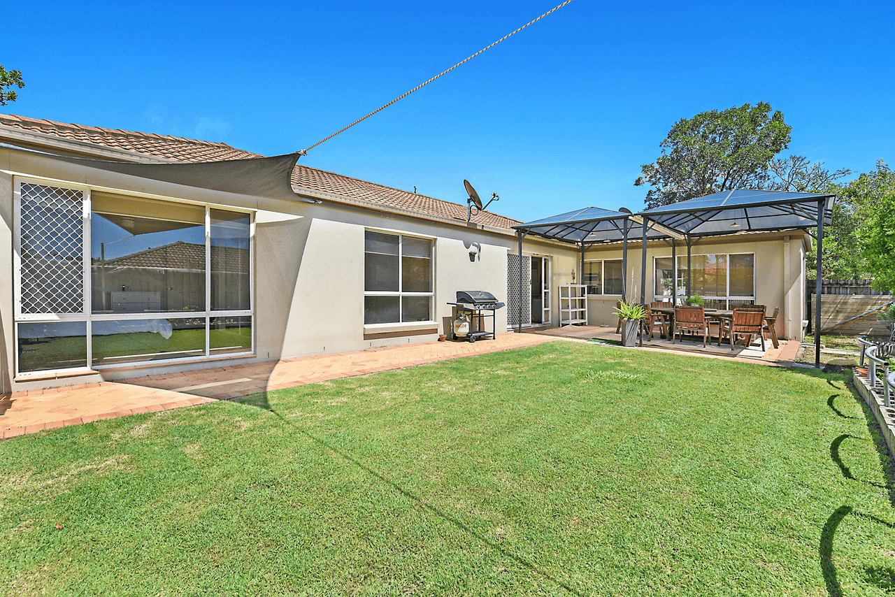 8 Trentham Court, PARKWOOD, QLD 4214