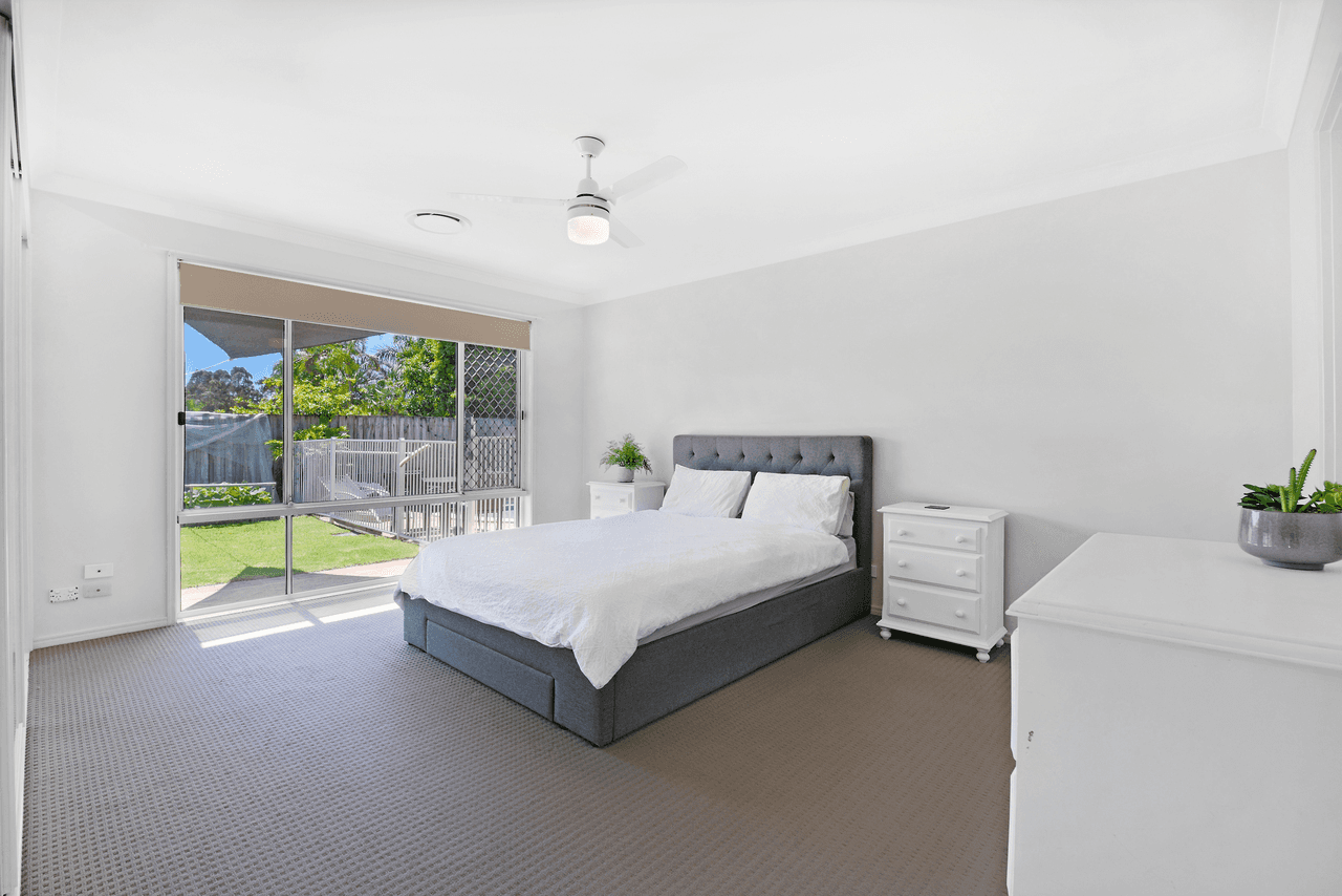 8 Trentham Court, PARKWOOD, QLD 4214