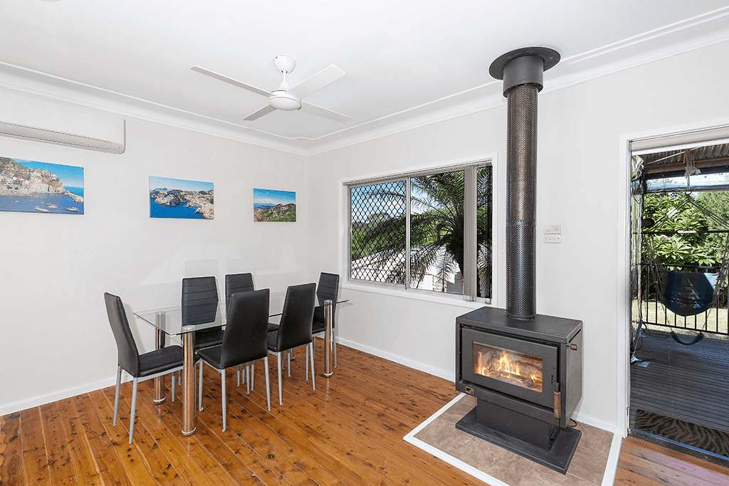 6 Jamboree Close, FENNELL BAY, NSW 2283