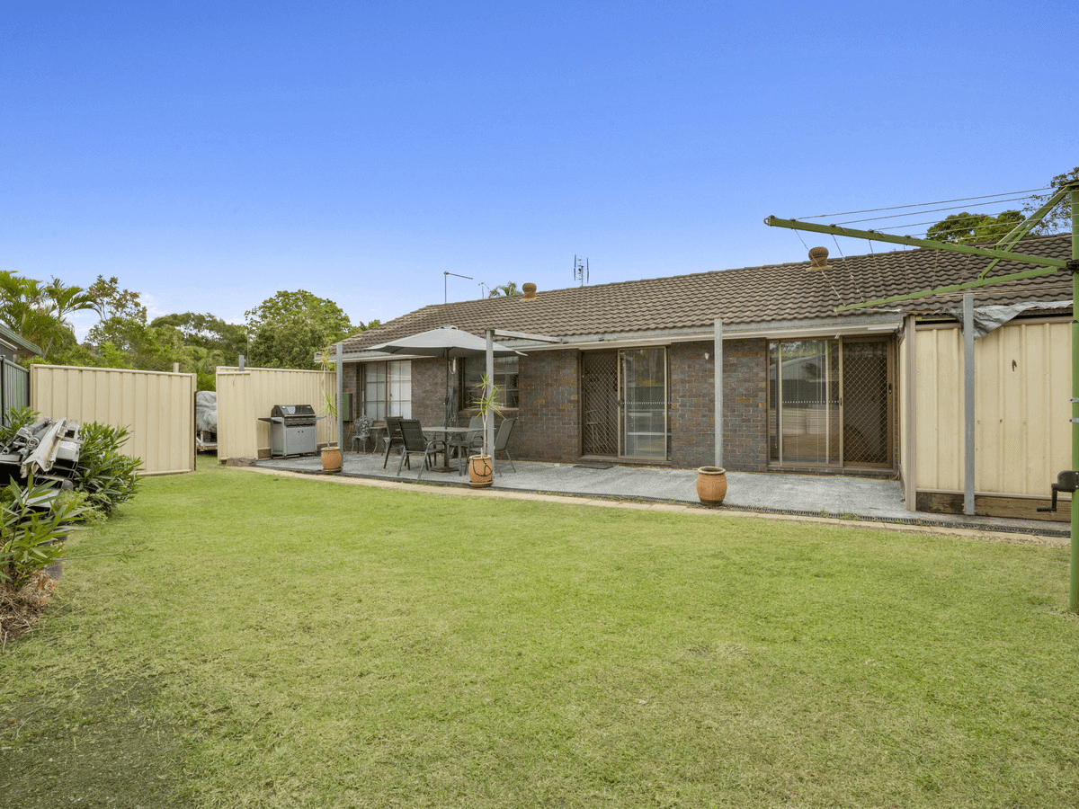 6 Gemstone Court, CARRARA, QLD 4211