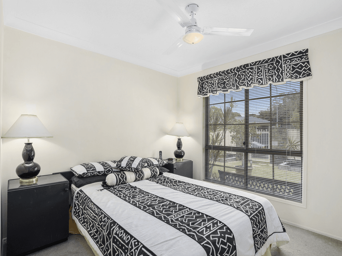 6 Gemstone Court, CARRARA, QLD 4211