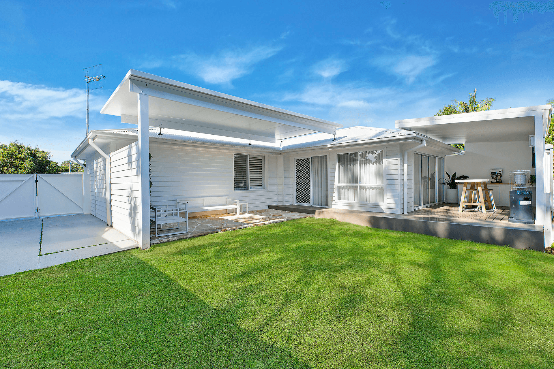 26 Hawkesbury Close, Bateau Bay, NSW 2261
