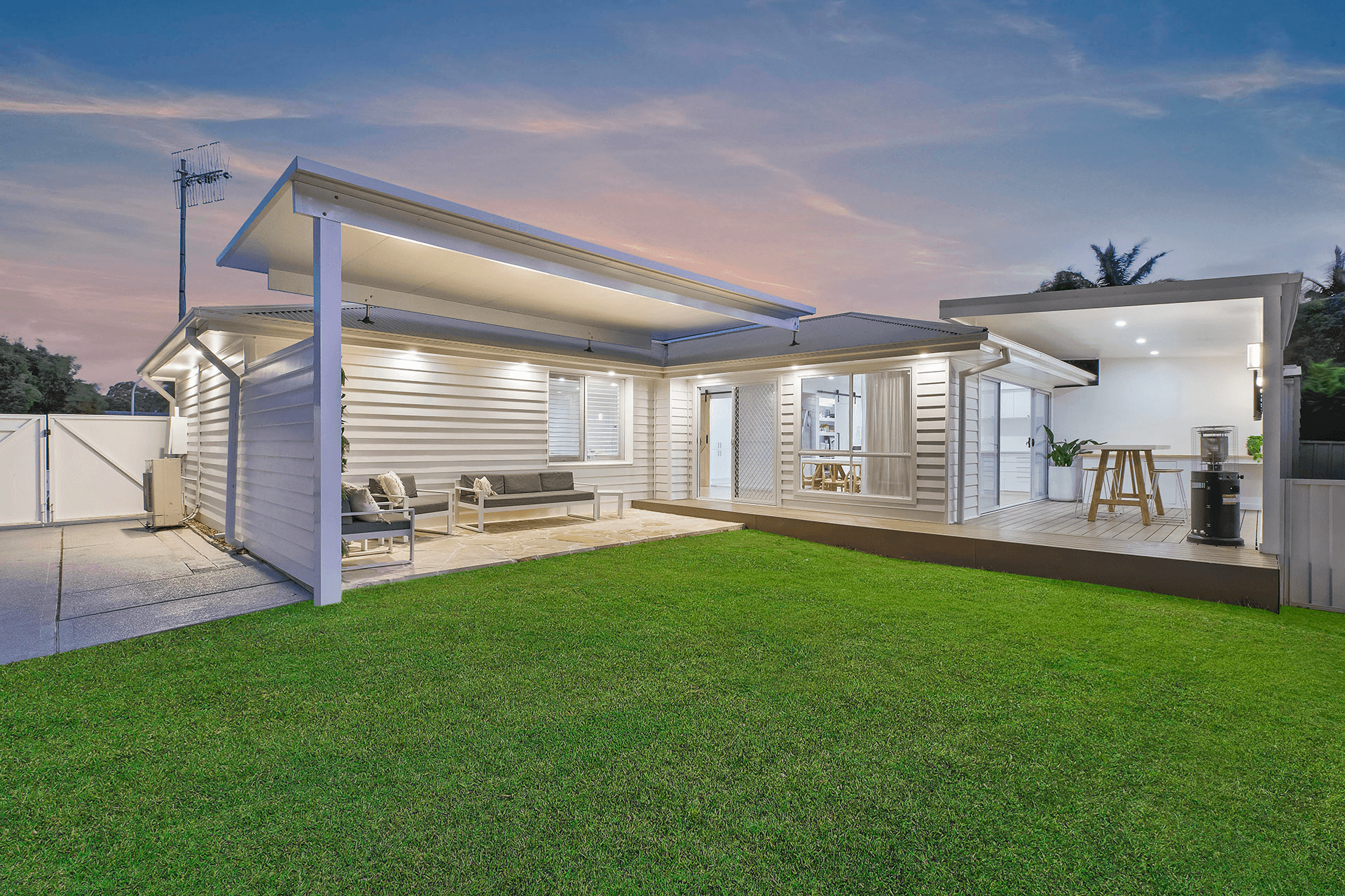 26 Hawkesbury Close, Bateau Bay, NSW 2261