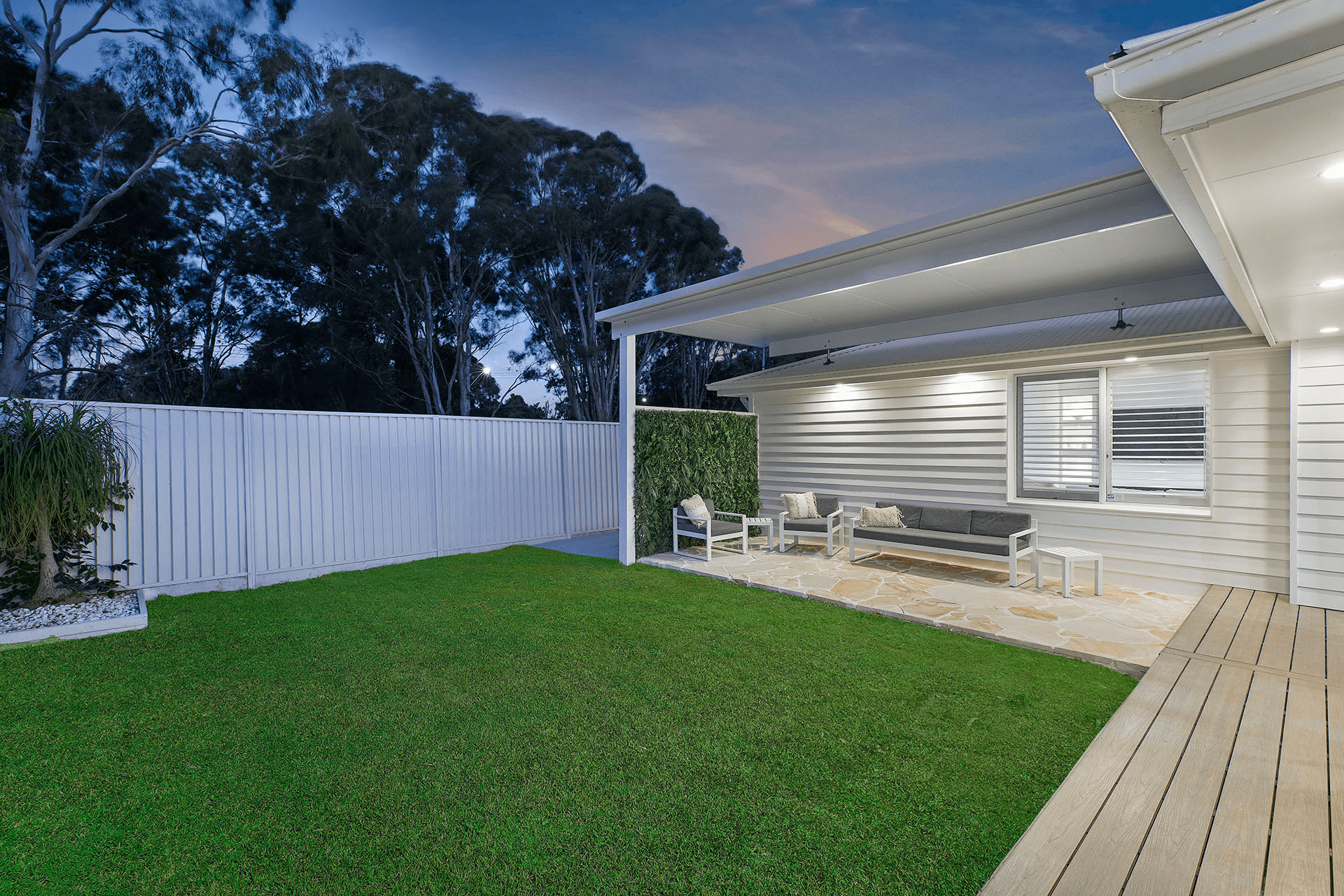 26 Hawkesbury Close, Bateau Bay, NSW 2261