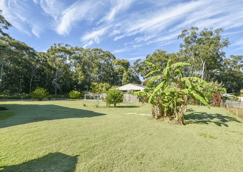 32-34 Darwallah Avenue, RUSSELL ISLAND, QLD 4184