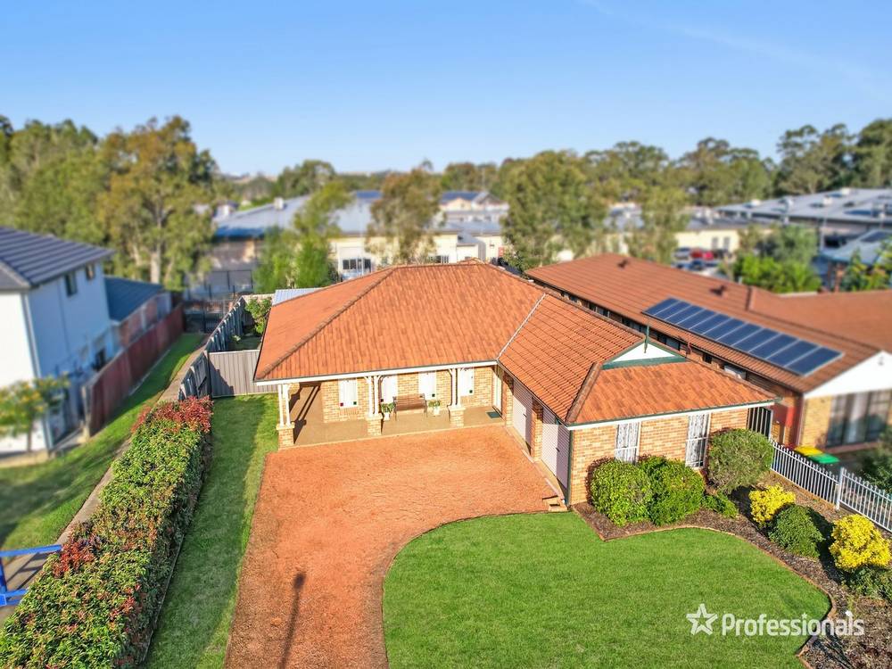 15 Phoenix Crescent, Erskine Park, NSW 2759