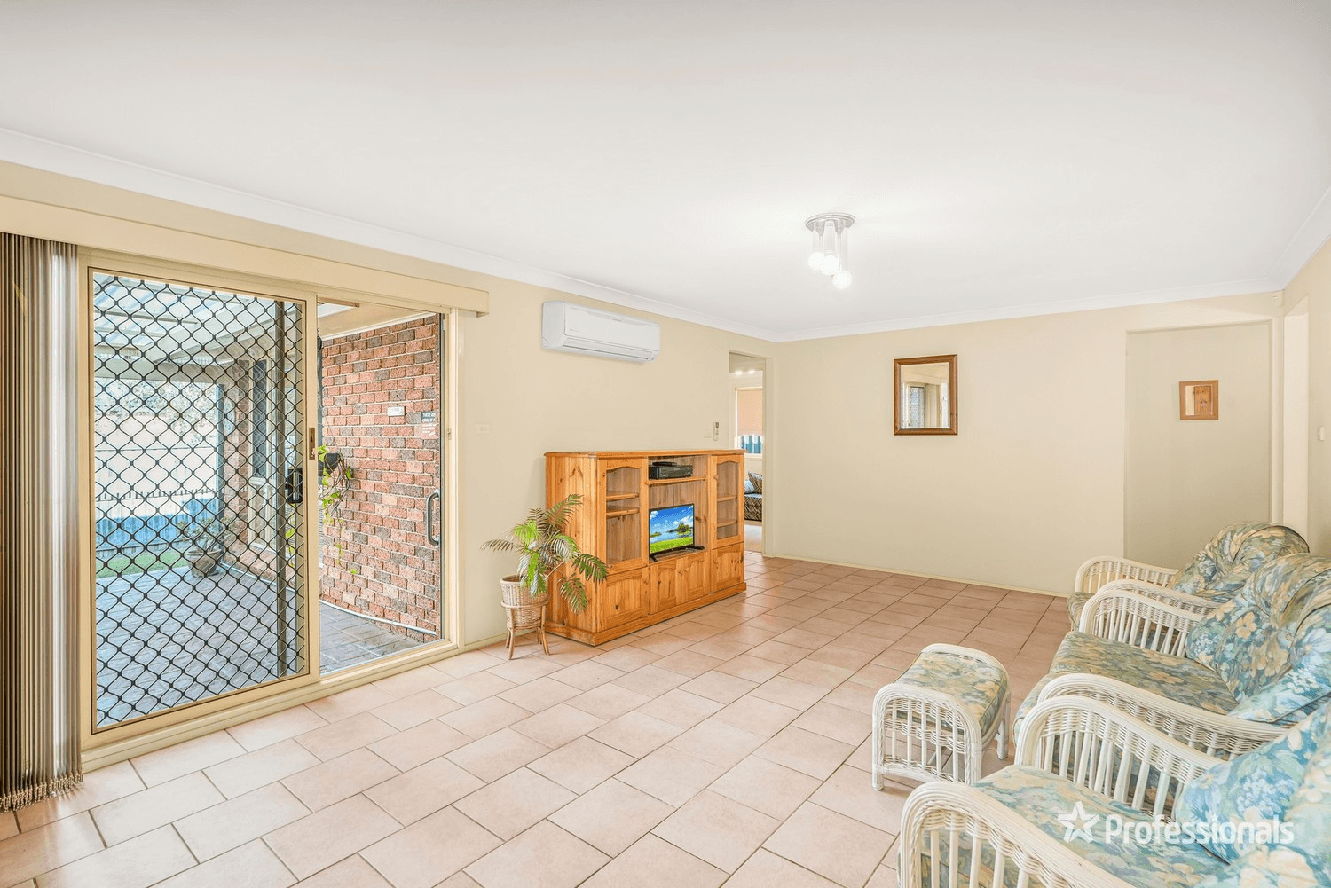 15 Phoenix Crescent, Erskine Park, NSW 2759