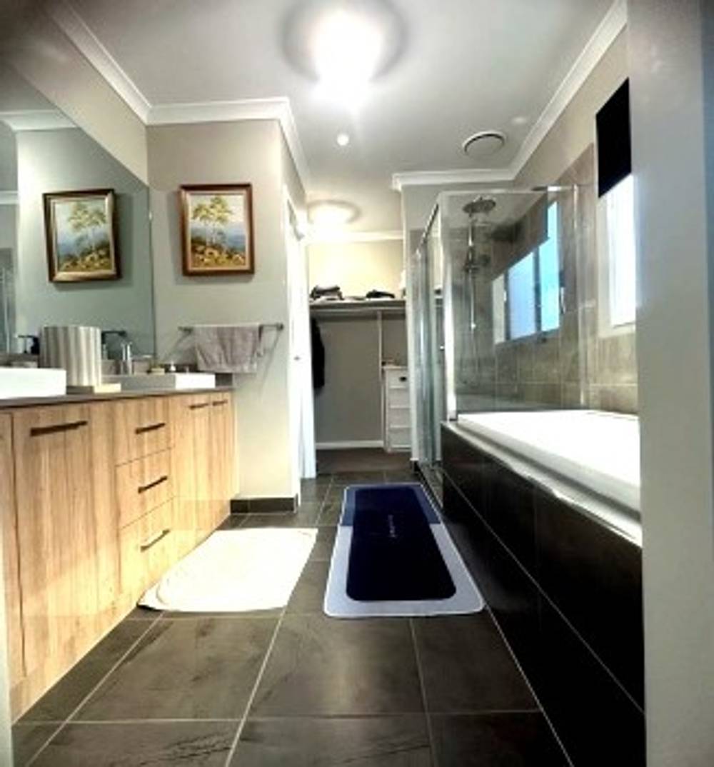 21 Eaglemont Drive, STRATHTULLOH, VIC 3338