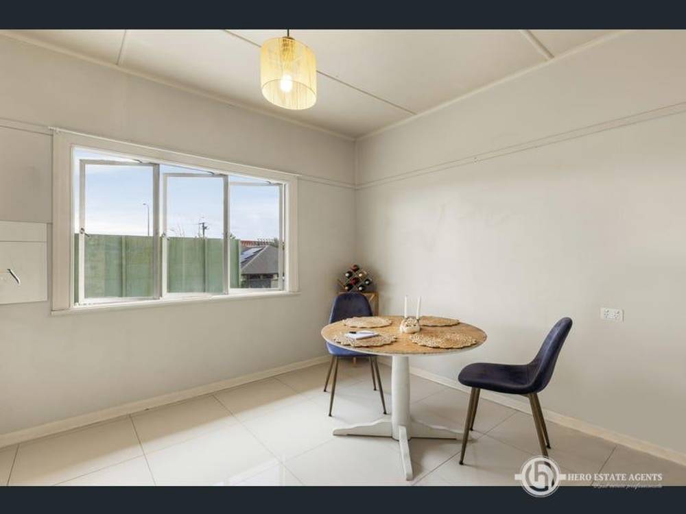 17 WEENGA STREET, GEEBUNG, QLD 4034