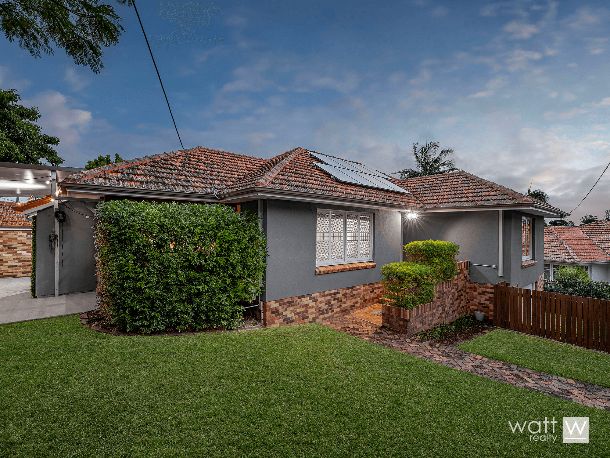 1 Roderick Street, Wavell Heights, QLD 4012