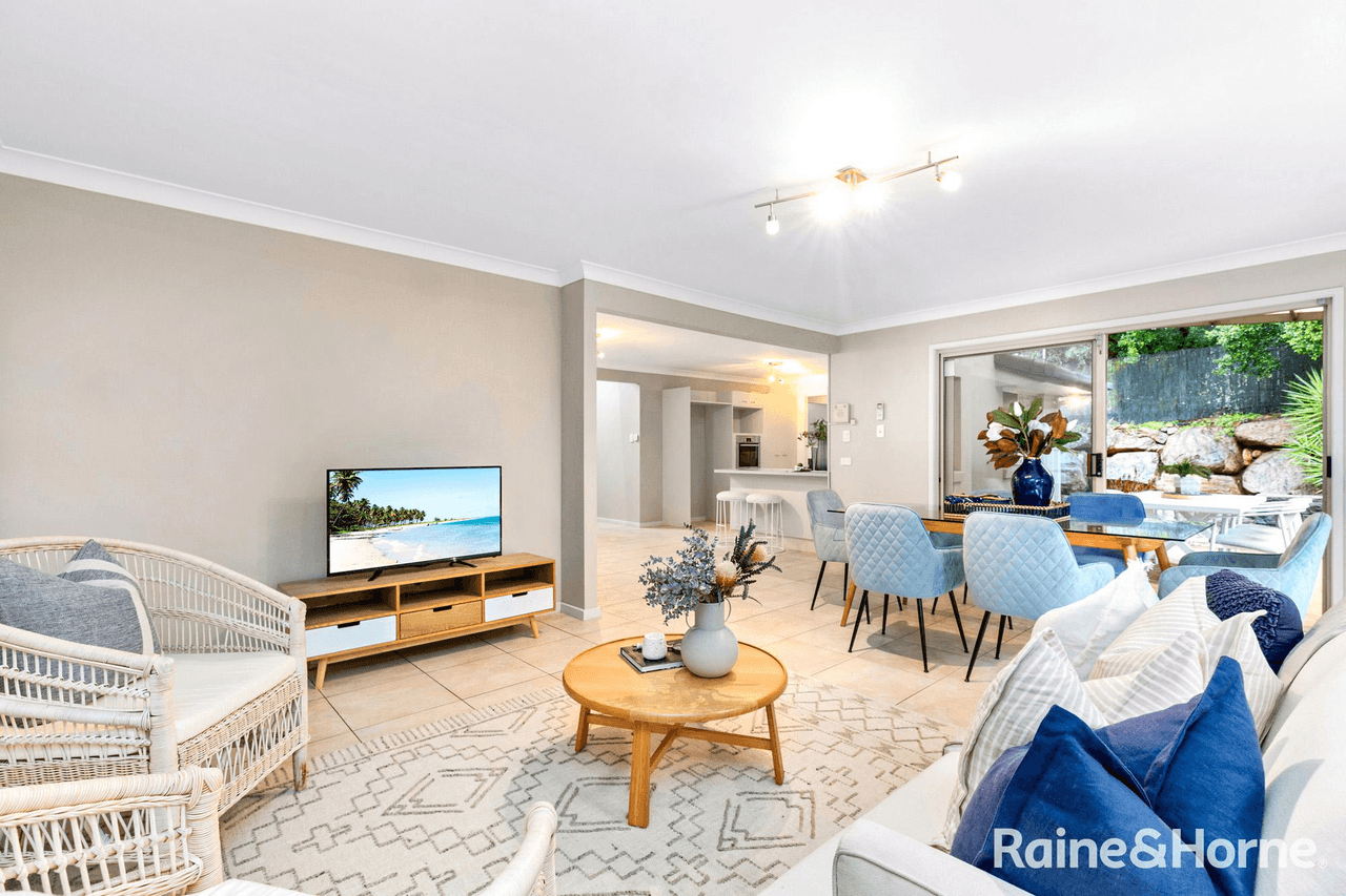 3 Toddington Street, CHAPEL HILL, QLD 4069