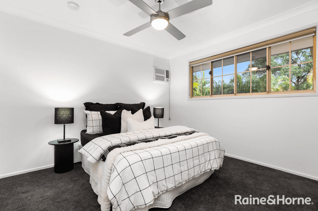 3 Toddington Street, CHAPEL HILL, QLD 4069