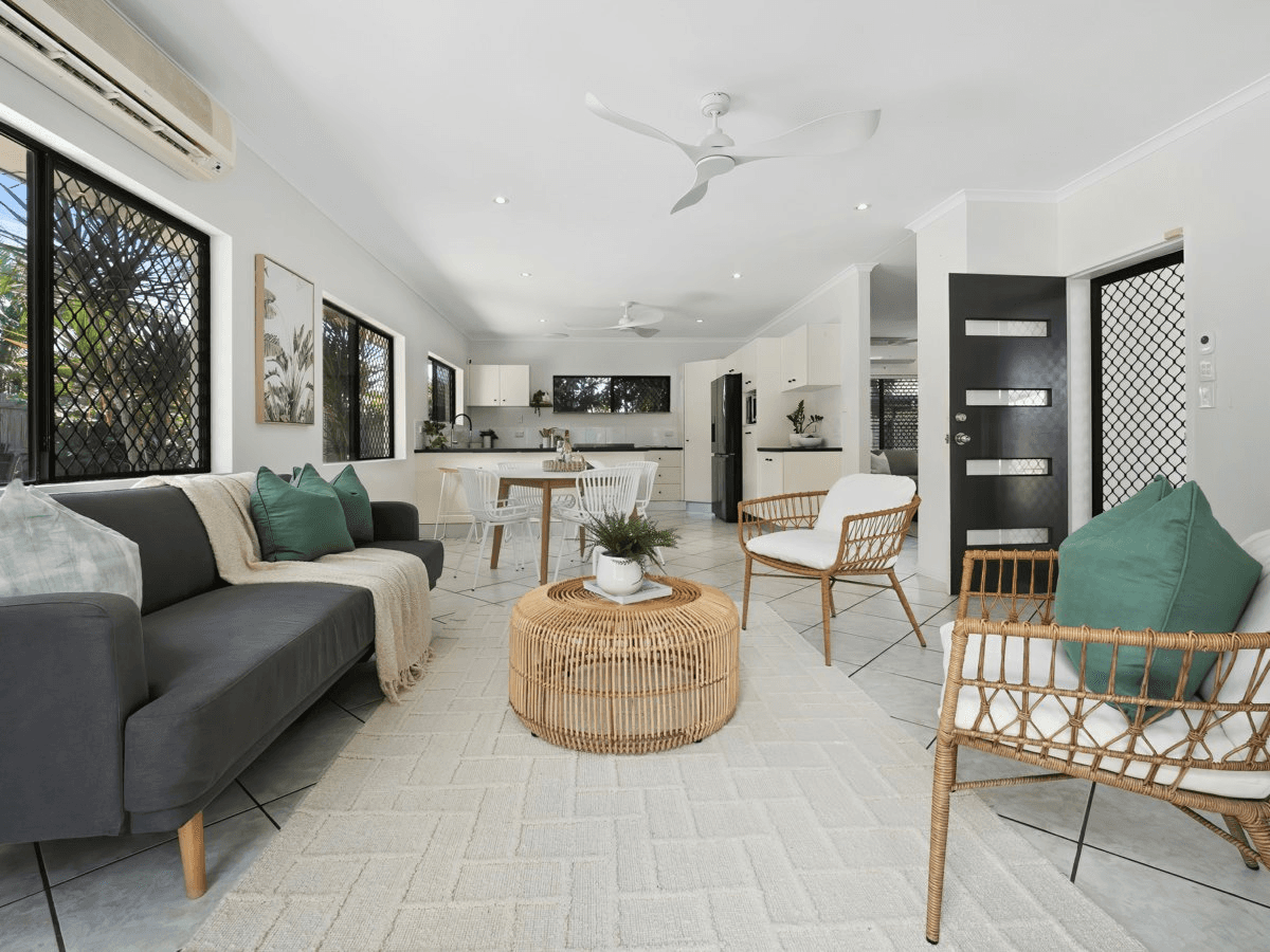 89 Cedar Road, PALM COVE, QLD 4879