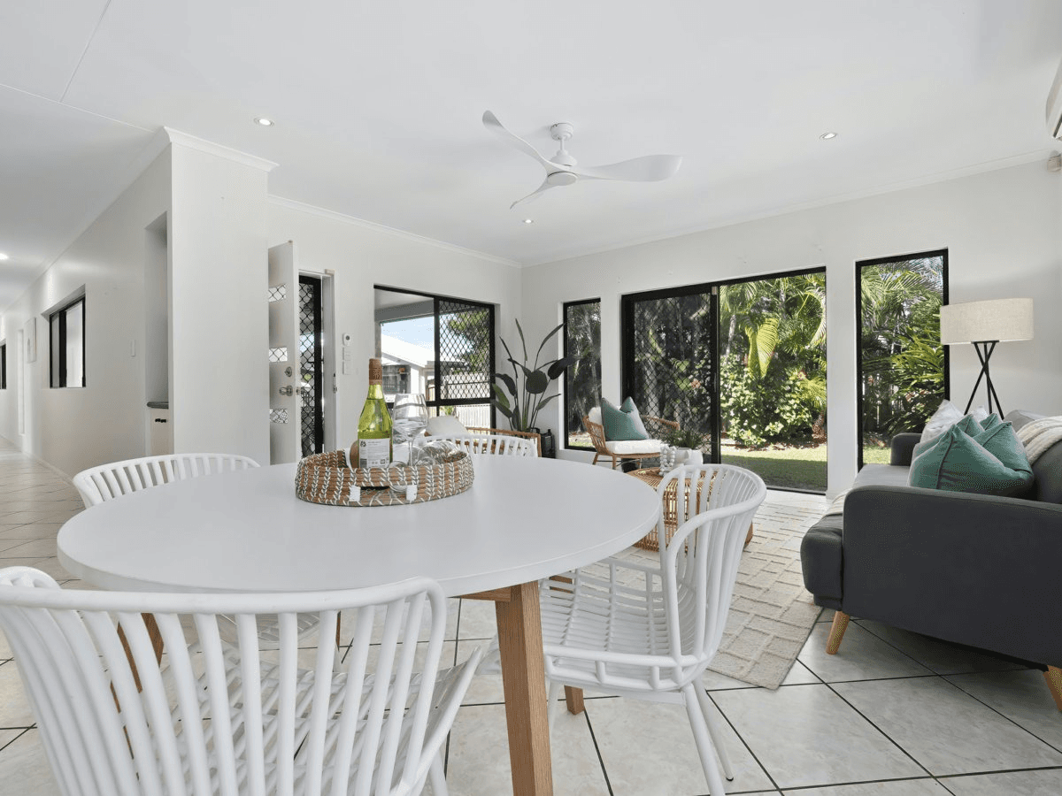 89 Cedar Road, PALM COVE, QLD 4879