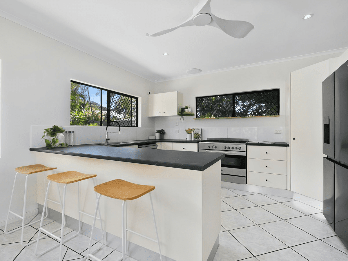 89 Cedar Road, PALM COVE, QLD 4879