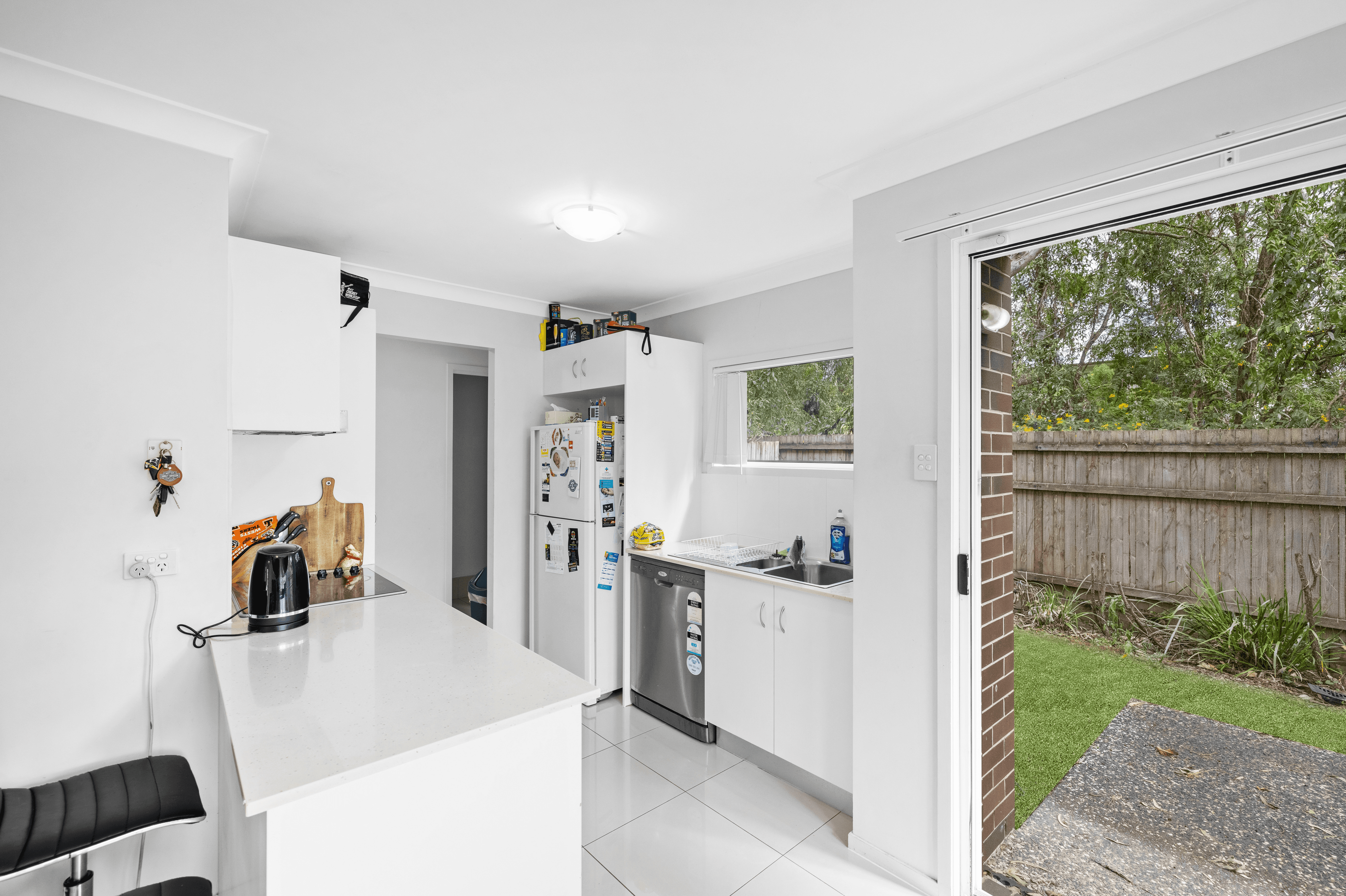 8/10 Veronica Court, KALLANGUR, QLD 4503