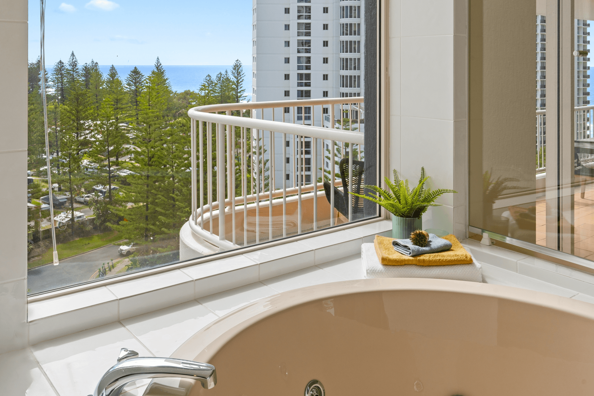 1101/1 Peak Avenue, MAIN BEACH, QLD 4217