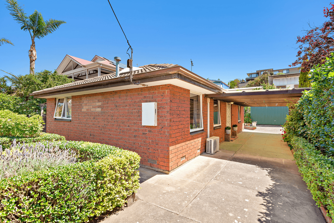 2 Wearing Street, PORT NOARLUNGA, SA 5167