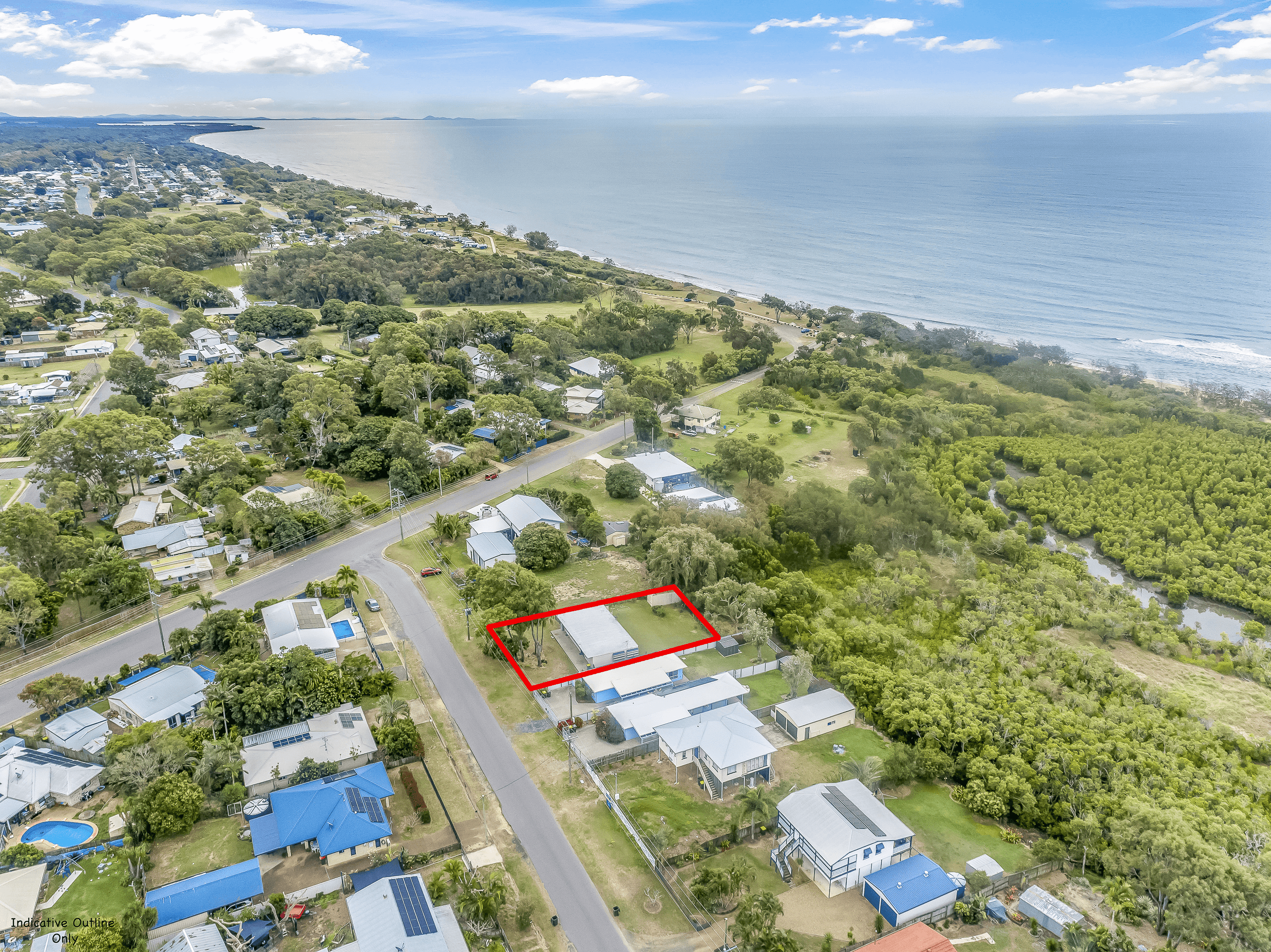 5 Kindt St, Moore Park Beach, QLD 4670