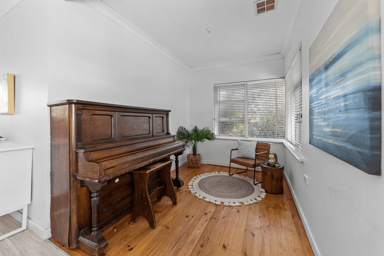 35 Gramp Avenue, Angaston, SA 5353