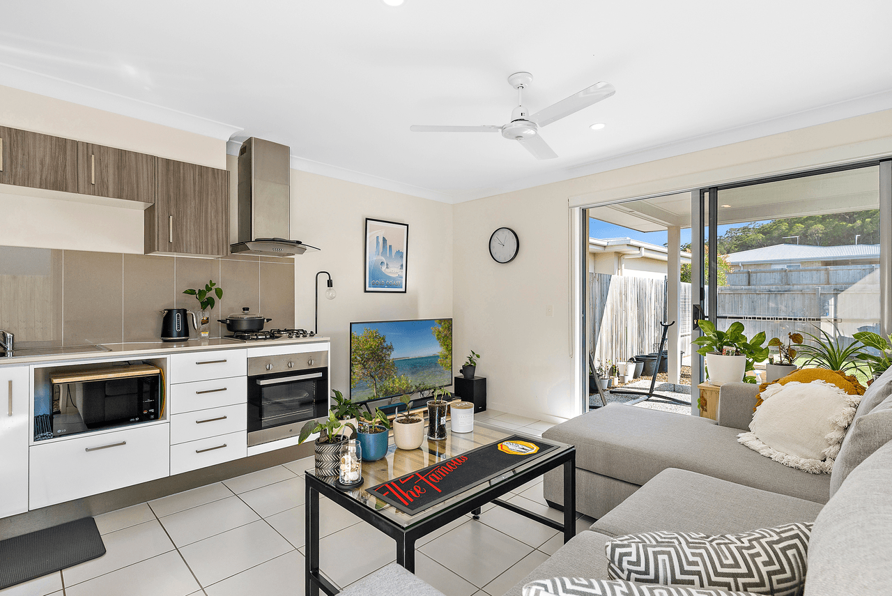 5 & 5a Minerva Place, BLI BLI, QLD 4560