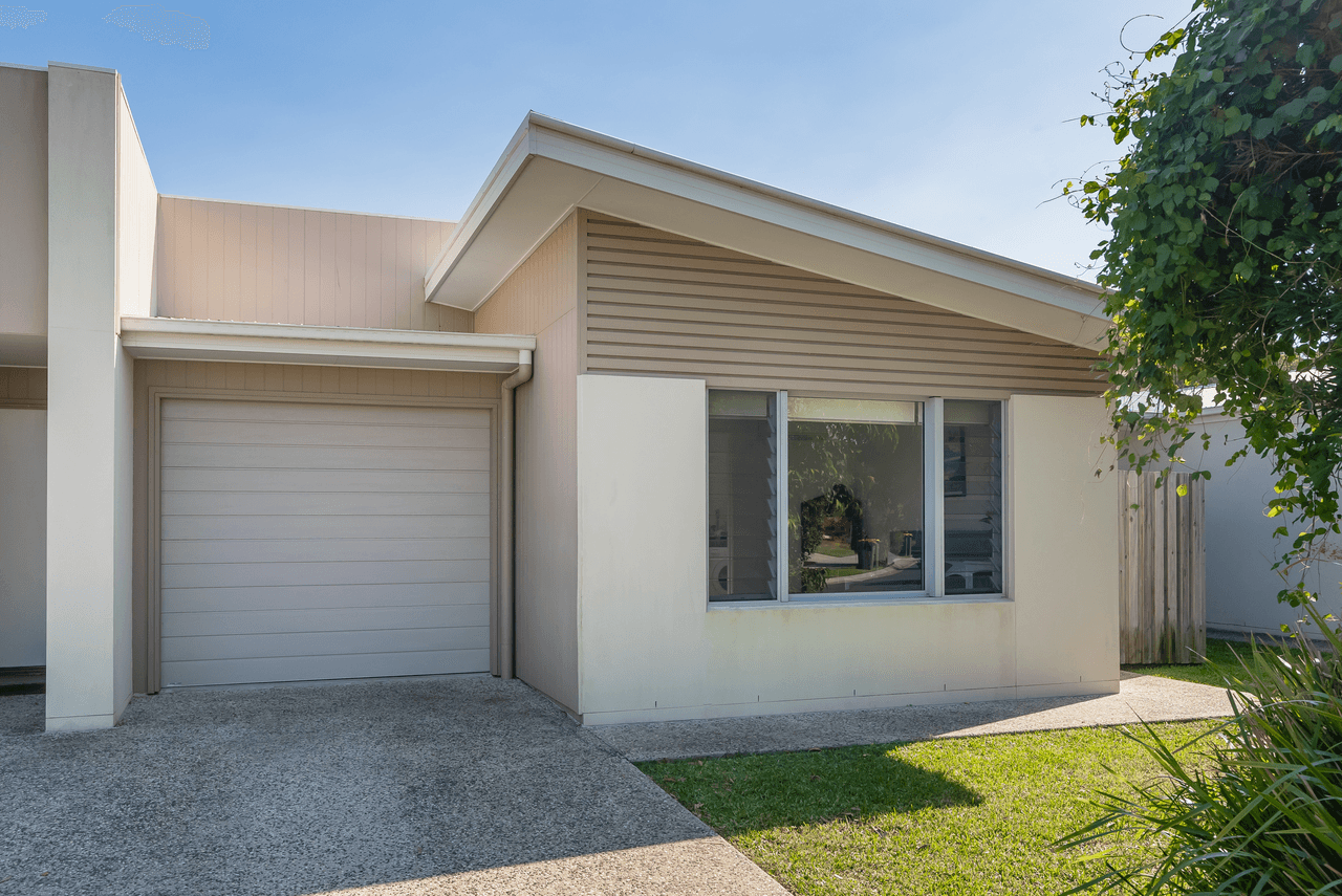 5 & 5a Minerva Place, BLI BLI, QLD 4560