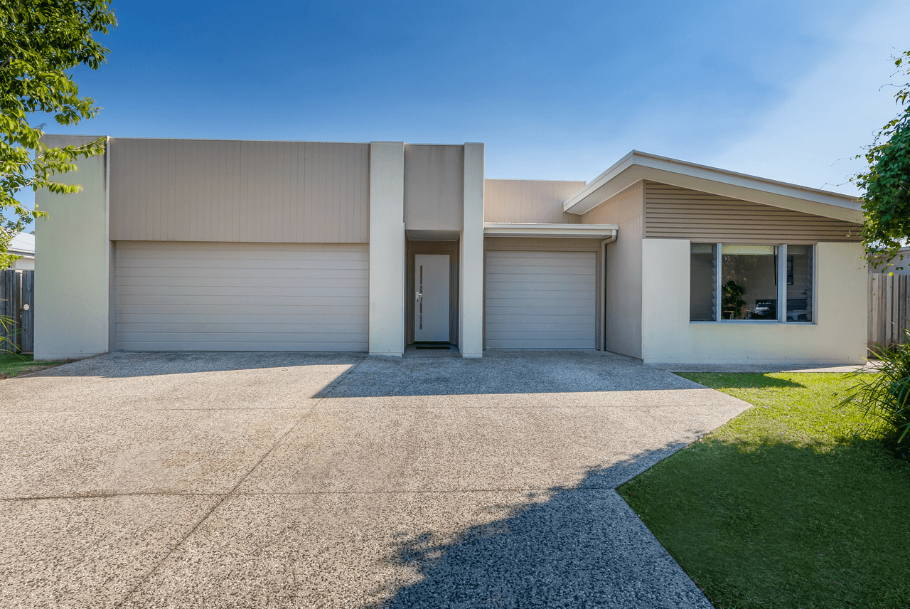 5 & 5a Minerva Place, BLI BLI, QLD 4560