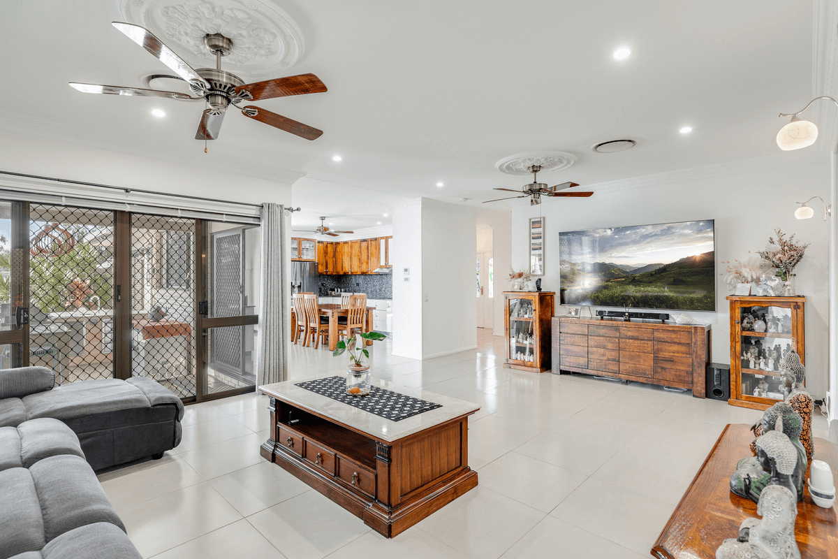 1 Abif Street, Cotswold Hills, QLD 4350