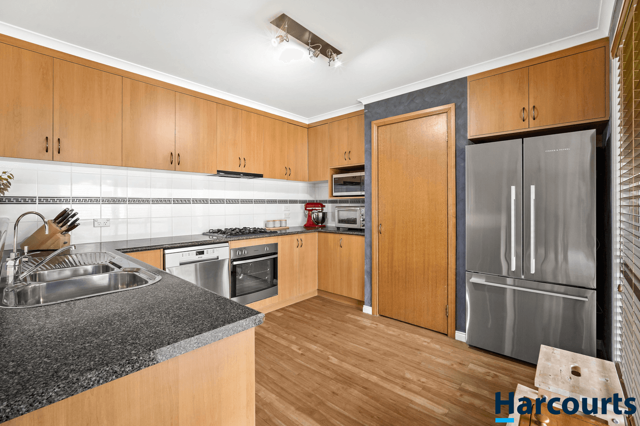 5 Woodlands Road, ENFIELD, VIC 3352